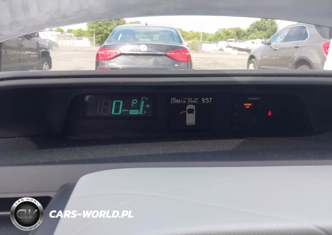 2012 Toyota Prius C Three VIN:JTDKDTB38C1017083 - 7