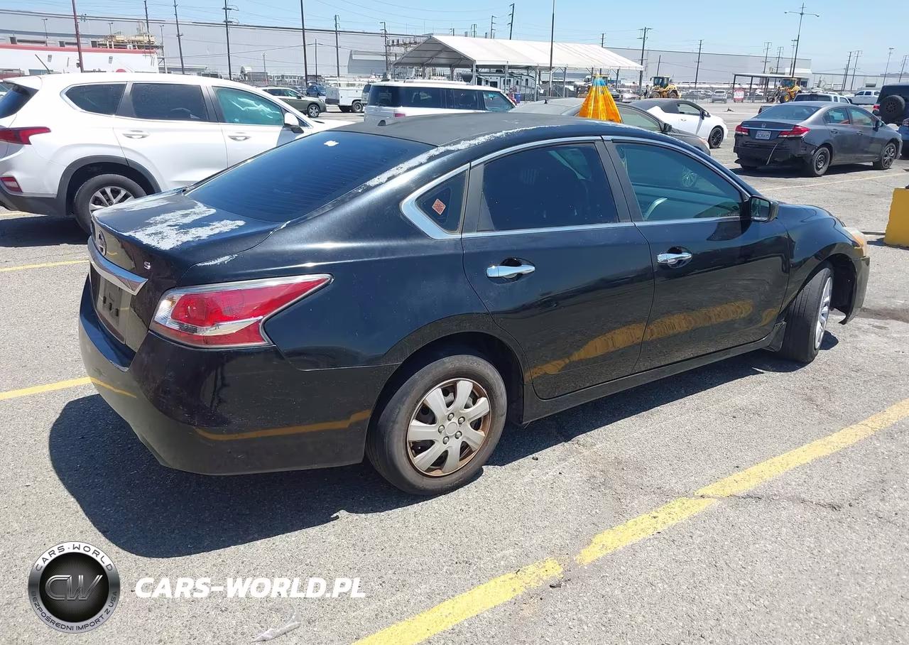2015 Nissan Altima 2.5 S VIN:1N4AL3AP3FC204507 - 4