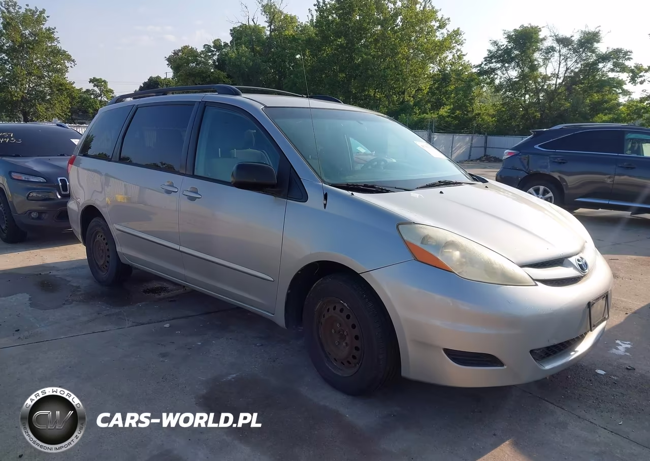 2008 Toyota Sienna Le – zdjęcie 1 z 11