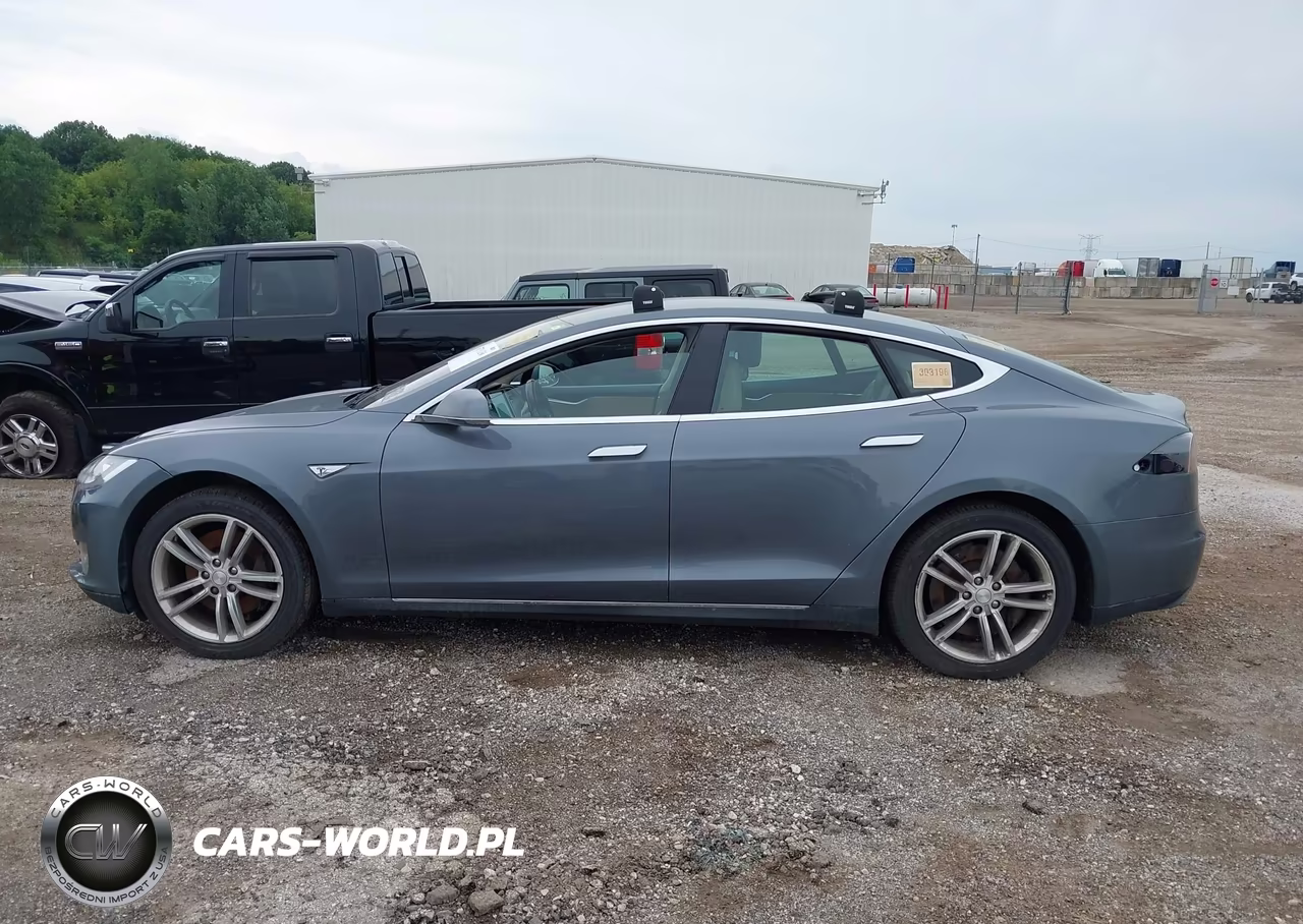 2013 Tesla Model S VIN:5YJSA1CN0DFP27021 - 15