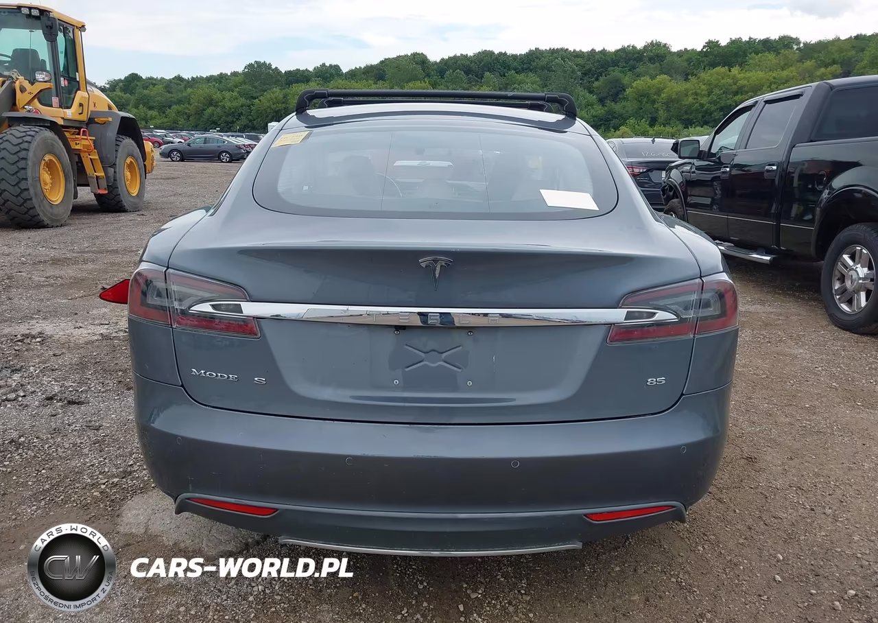 2013 Tesla Model S VIN:5YJSA1CN0DFP27021 - 17