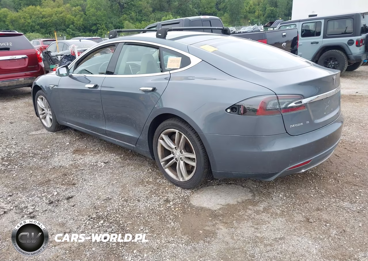 2013 Tesla Model S VIN:5YJSA1CN0DFP27021 - 3