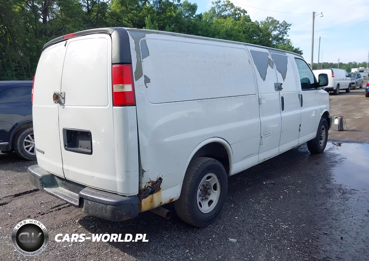 2009 Chevrolet Express Cargo Van Work Van VIN:1GCGG29C791158345 - 4