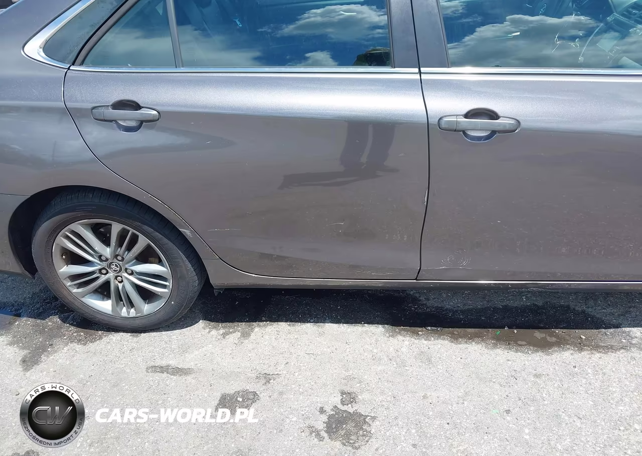 2015 Toyota Camry Se VIN:4T1BF1FK9FU882868 - 12