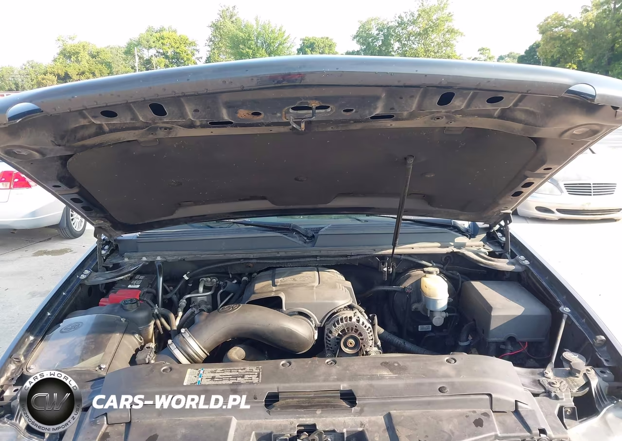 2010 Chevrolet Suburban 1500 Ltz VIN:1GNUKKE3XAR178755 - 8