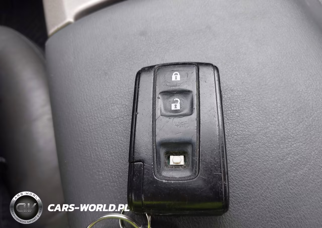 2007 Toyota Prius VIN:JTDKB20U373205595 - 11