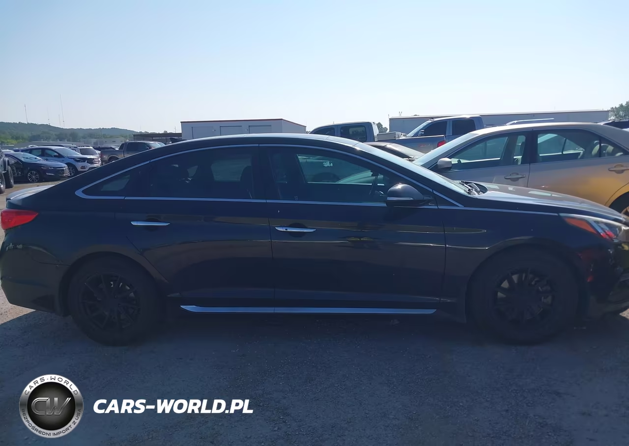 2016 Hyundai Sonata Limited VIN:5NPE34AF3GH333121 - 13