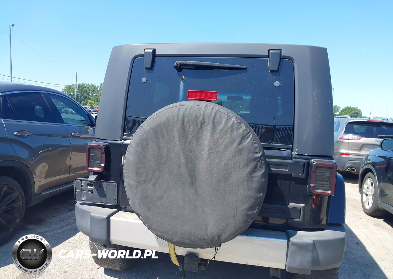 2011 Jeep Wrangler Unlimited 70Th Anniversary VIN:1J4BA7H13BL591447 - 17
