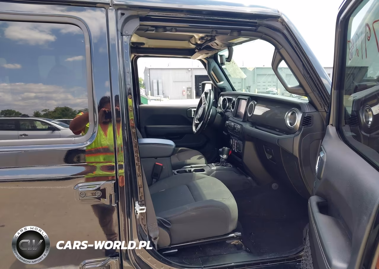 2021 Jeep Wrangler Unlimited Sahara 4X4 VIN:1C4HJXEG9MW801334 - 5