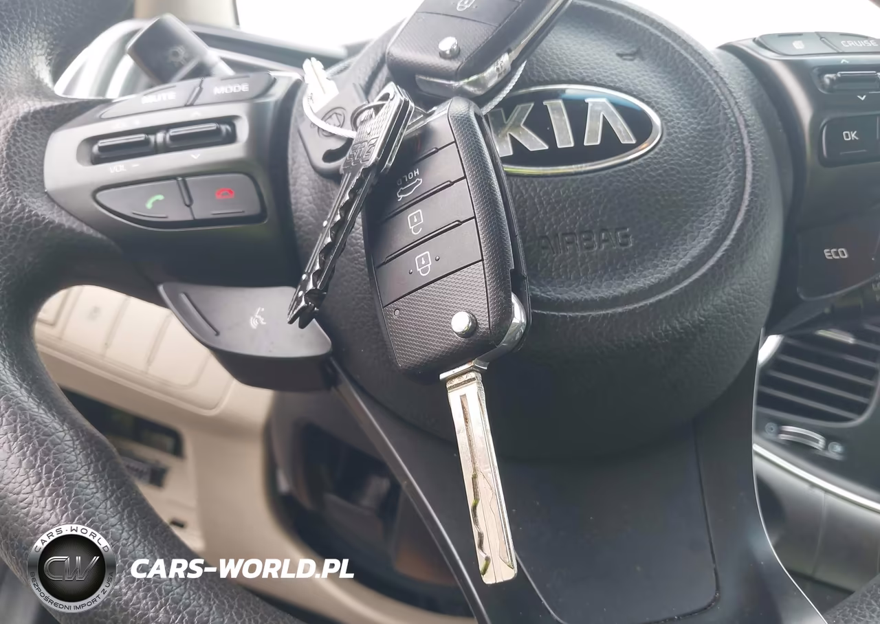 2015 Kia Optima Lx VIN:5XXGM4A72FG354230 - 11