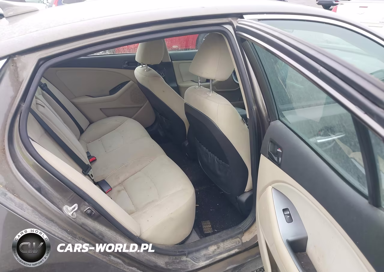 2015 Kia Optima Lx VIN:5XXGM4A72FG354230 - 8