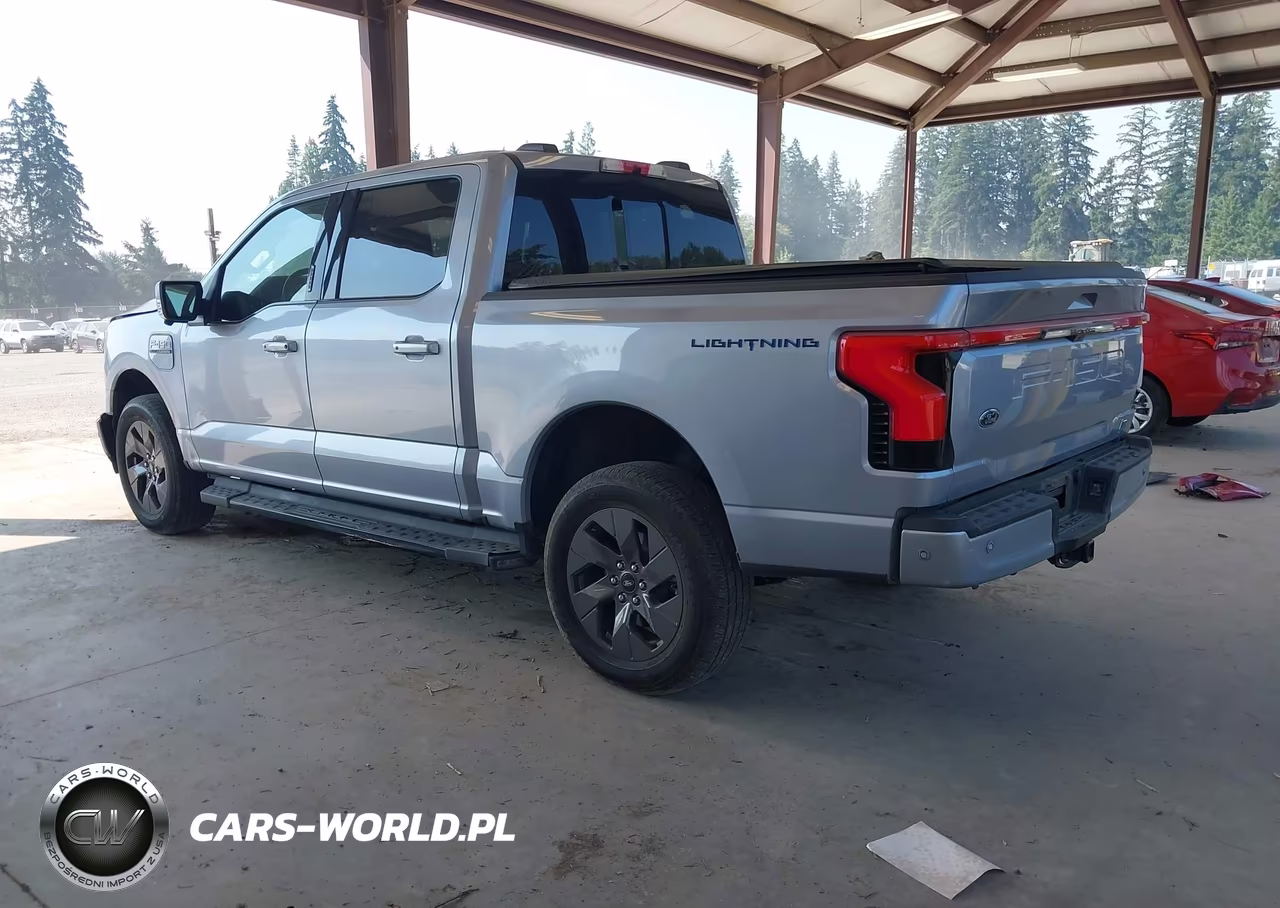 2022 Ford F-150 Lightning Lariat VIN:1FTVW1EL7NWG16733 - 3