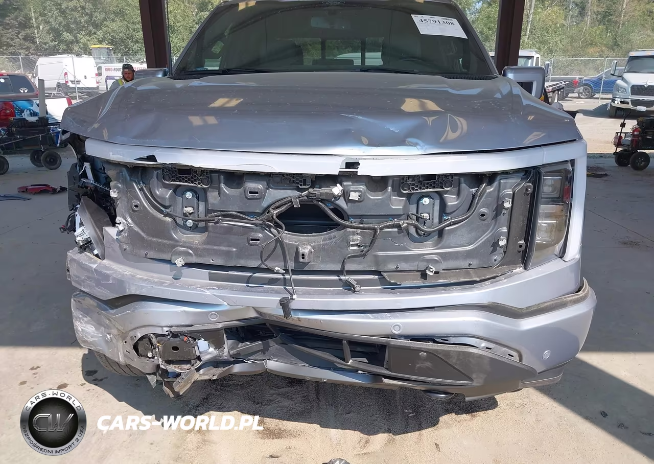 2022 Ford F-150 Lightning Lariat VIN:1FTVW1EL7NWG16733 - 6