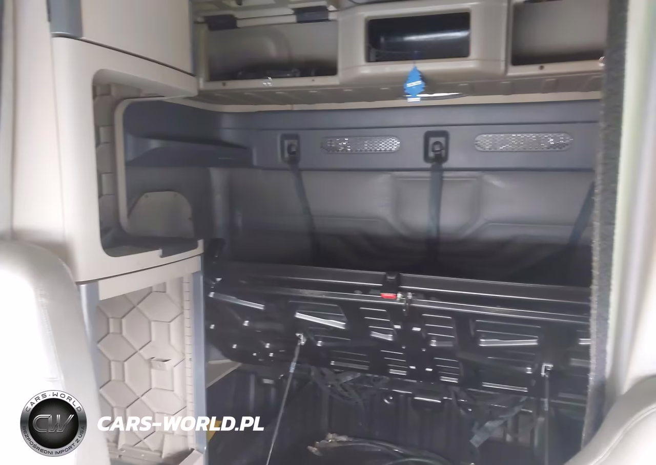 2018 Freightliner Cascadia 125 VIN:3AKJGLDR2JSJU1319 - 6