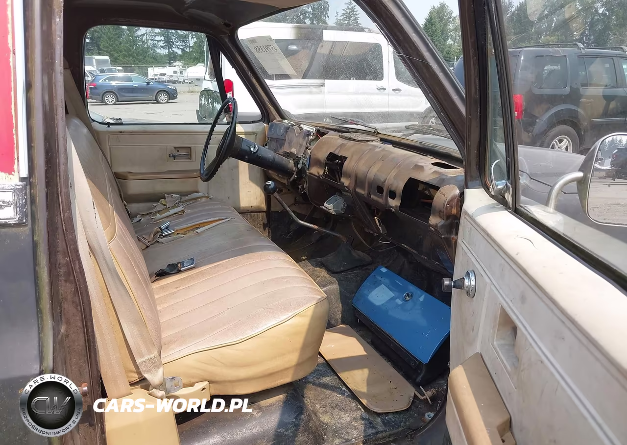 1985 Chevrolet C10 VIN:1GCEC14H5FJ185202 - 5