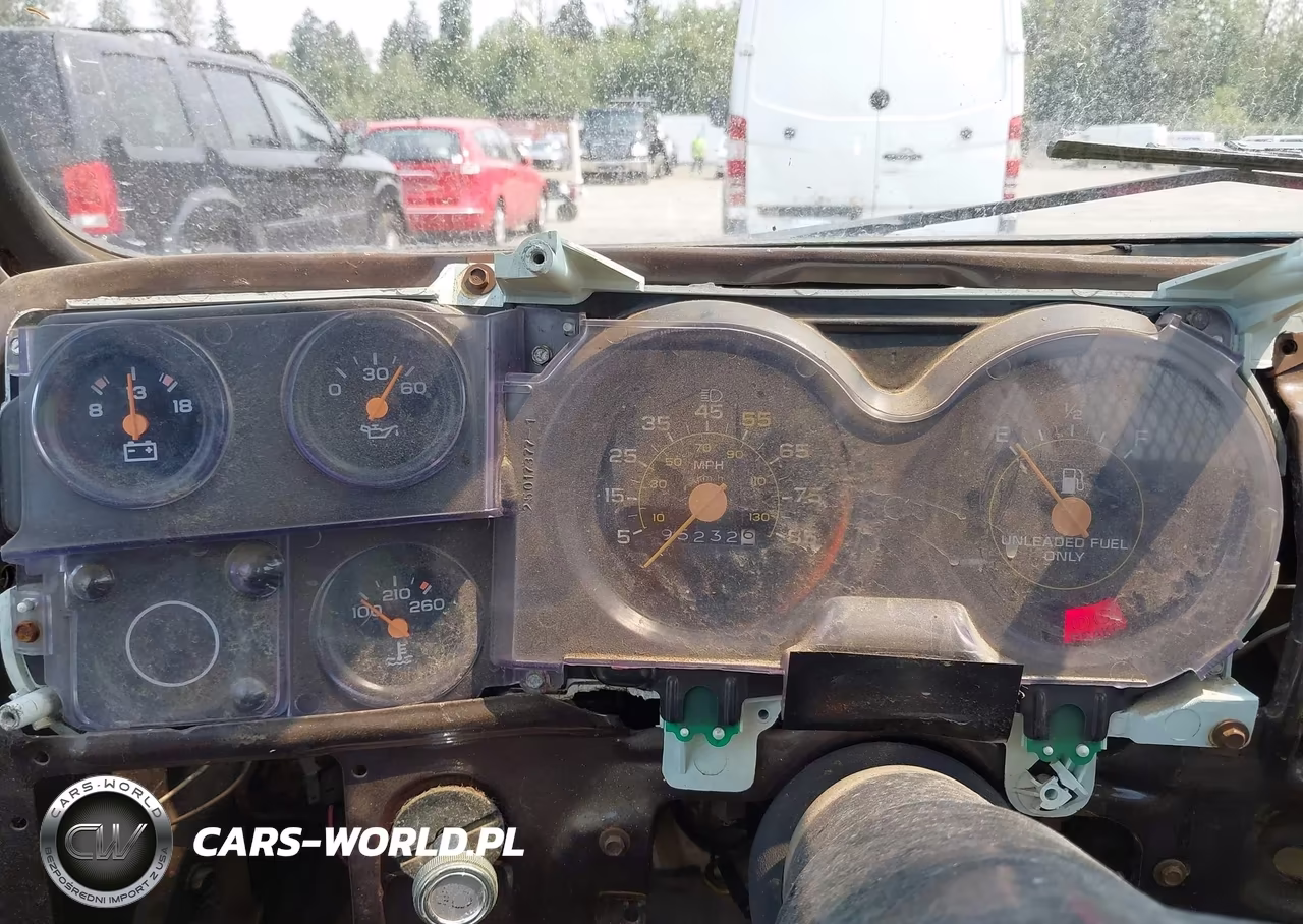 1985 Chevrolet C10 VIN:1GCEC14H5FJ185202 - 7
