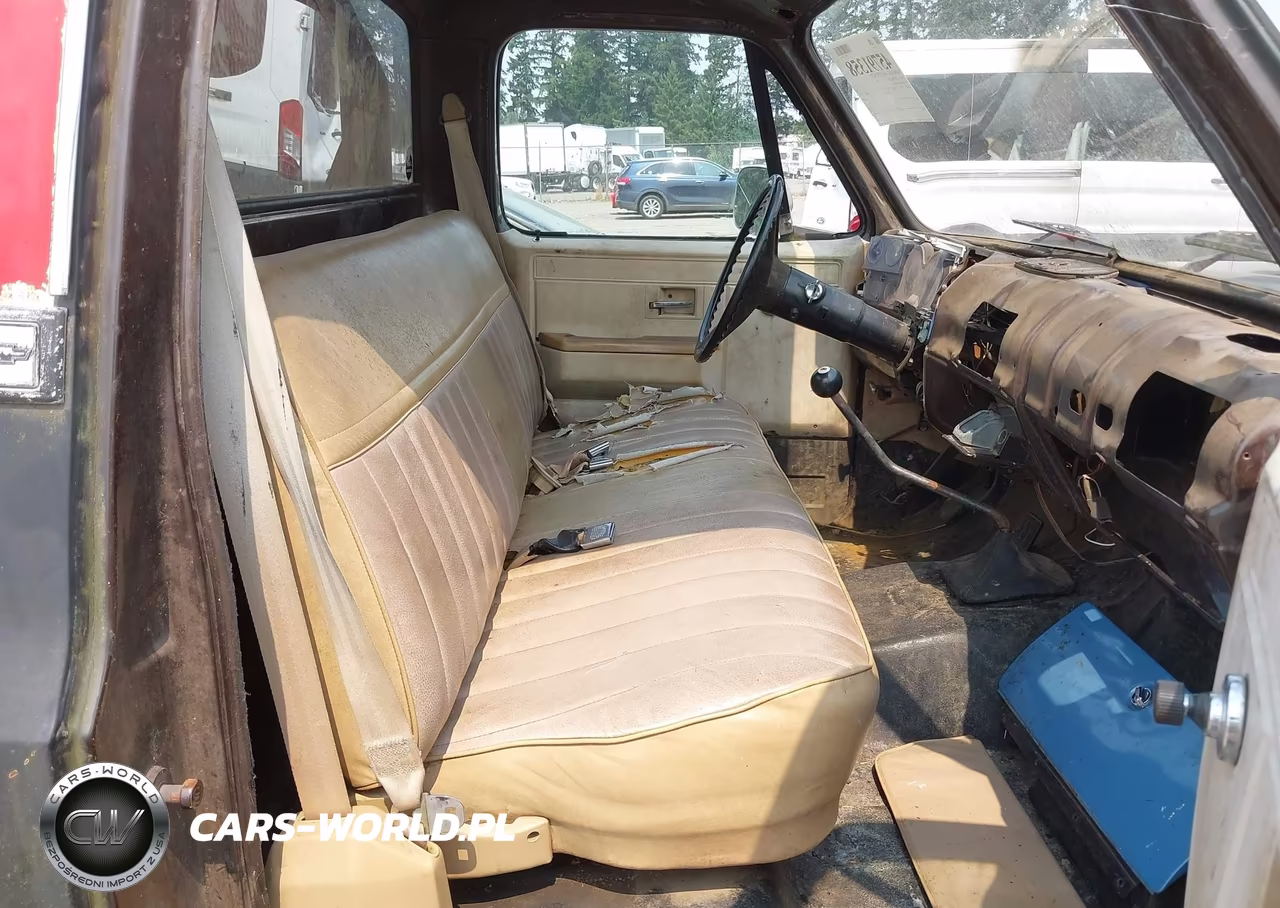 1985 Chevrolet C10 VIN:1GCEC14H5FJ185202 - 8