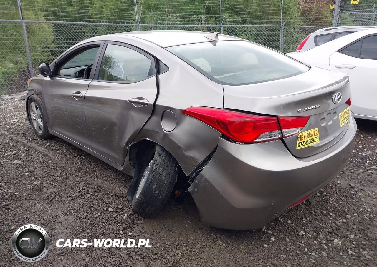 2011 Hyundai Elantra Gls VIN:5NPDH4AEXBH008978 - 3