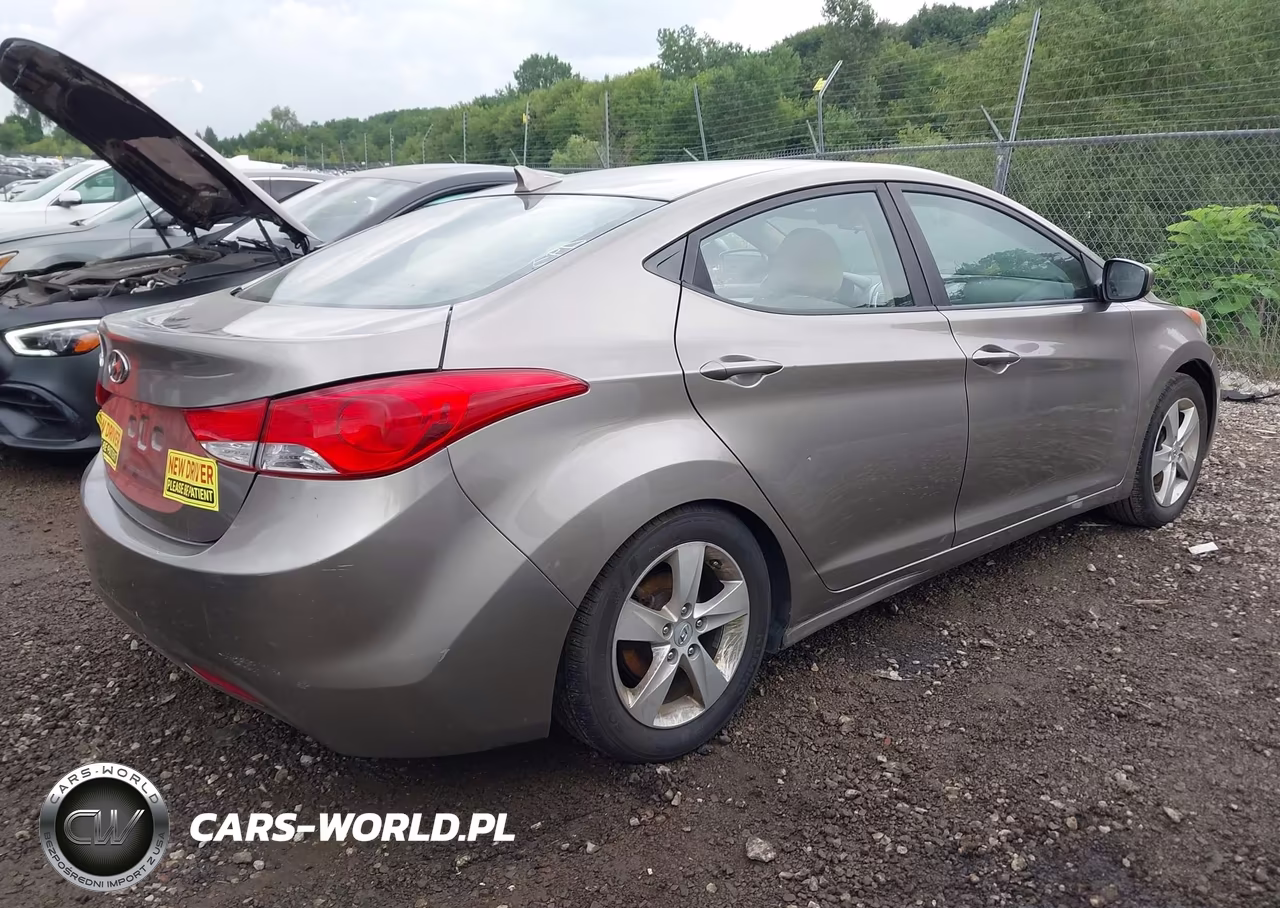 2011 Hyundai Elantra Gls VIN:5NPDH4AEXBH008978 - 4