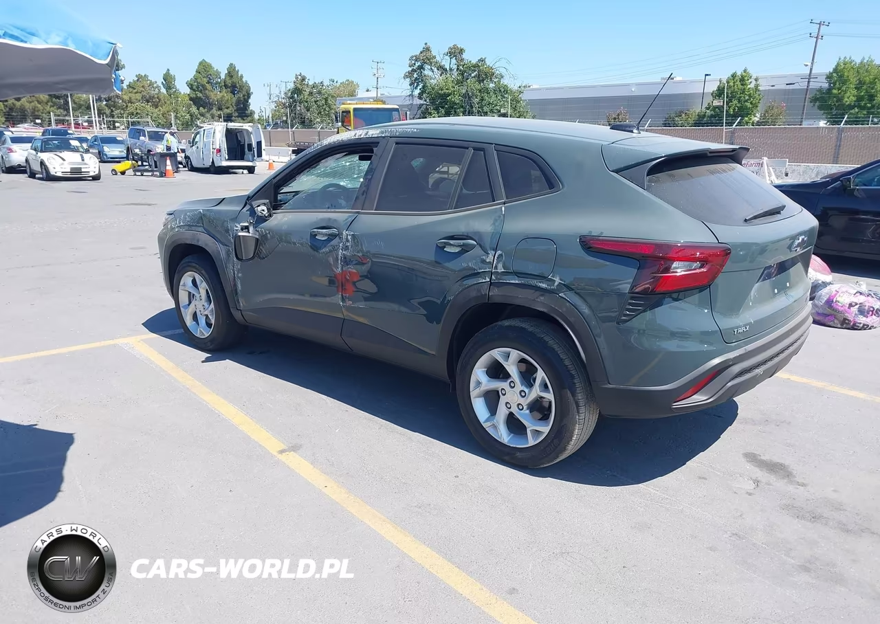 2026 Chevrolet Trax Fwd Ls VIN:KL77LFEP2TC052759 - 3
