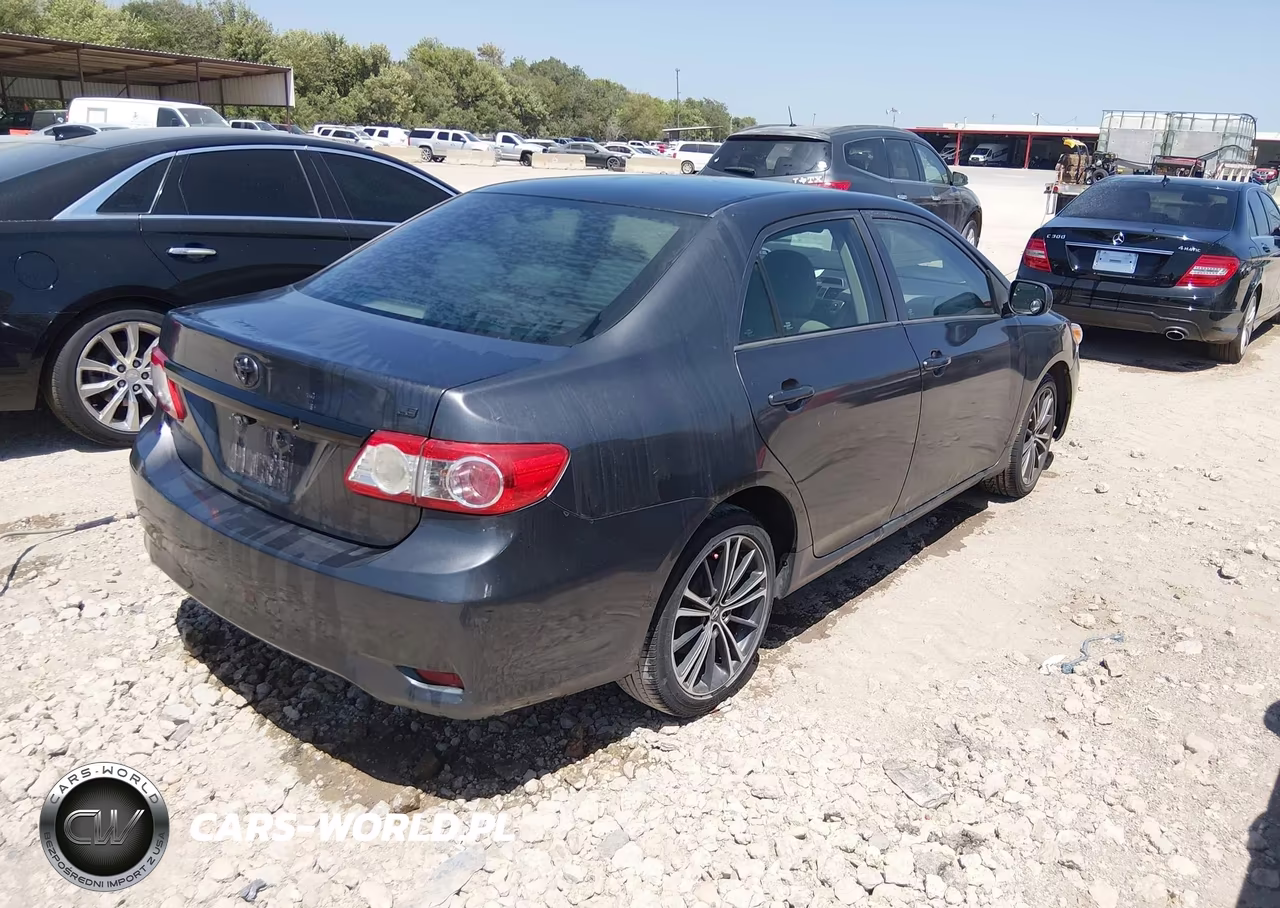 2013 Toyota Corolla L VIN:5YFBU4EE1DP083068 - 4