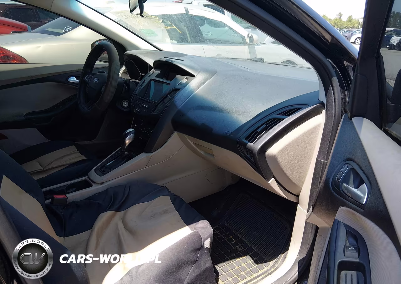2015 Ford Focus Se VIN:1FADP3F20FL252559 - 5