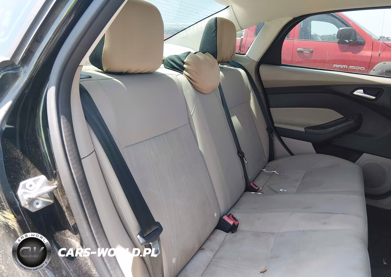 2015 Ford Focus Se VIN:1FADP3F20FL252559 - 8