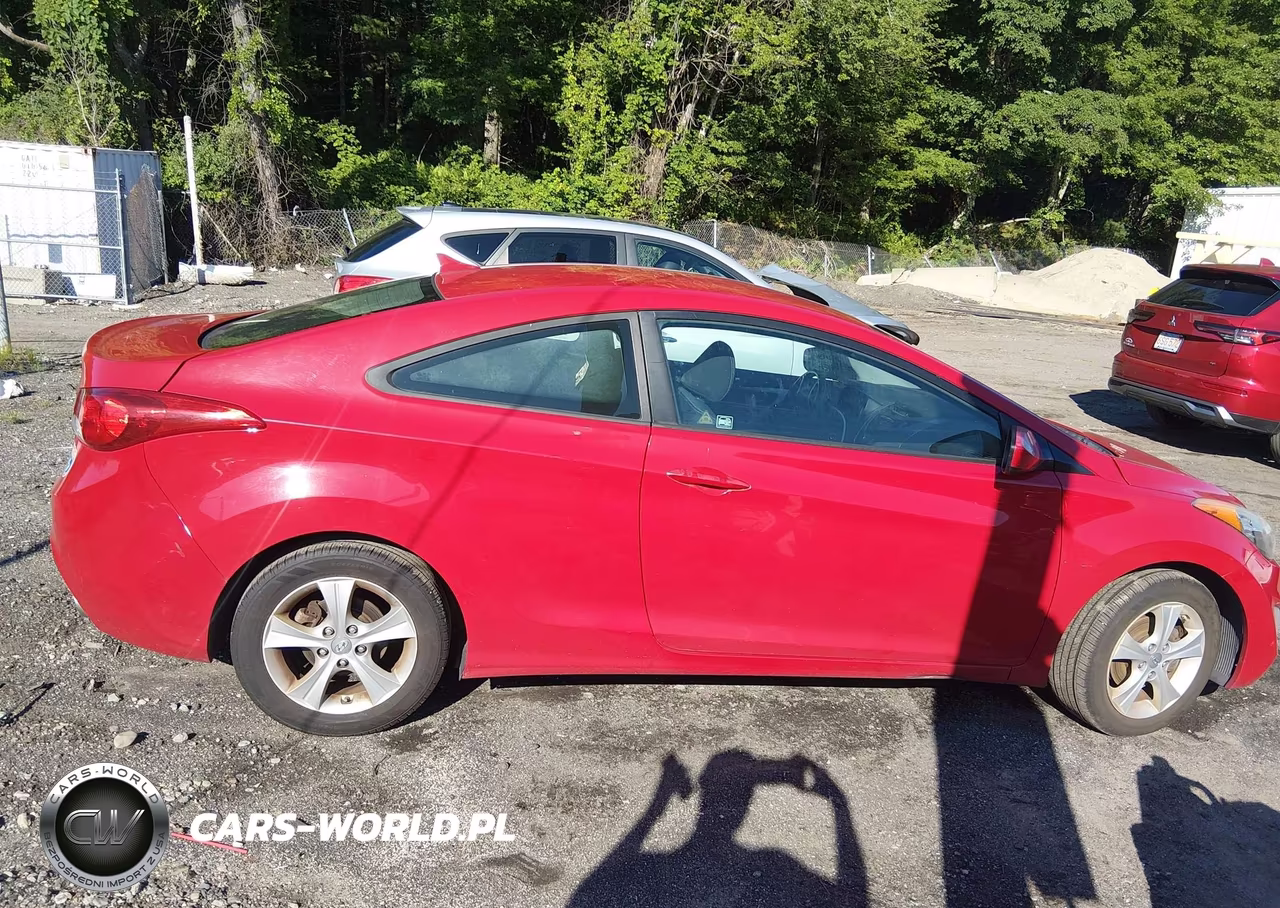 2013 Hyundai Elantra Gs VIN:KMHDH6AE3DU006022 - 13