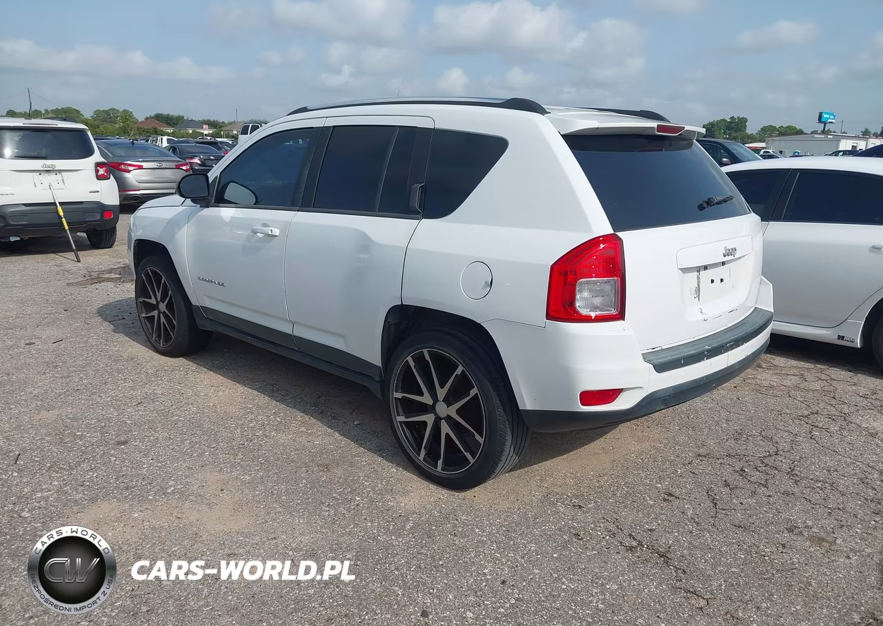 2012 Jeep Compass Sport VIN:1C4NJCBA8CD550571 - 3