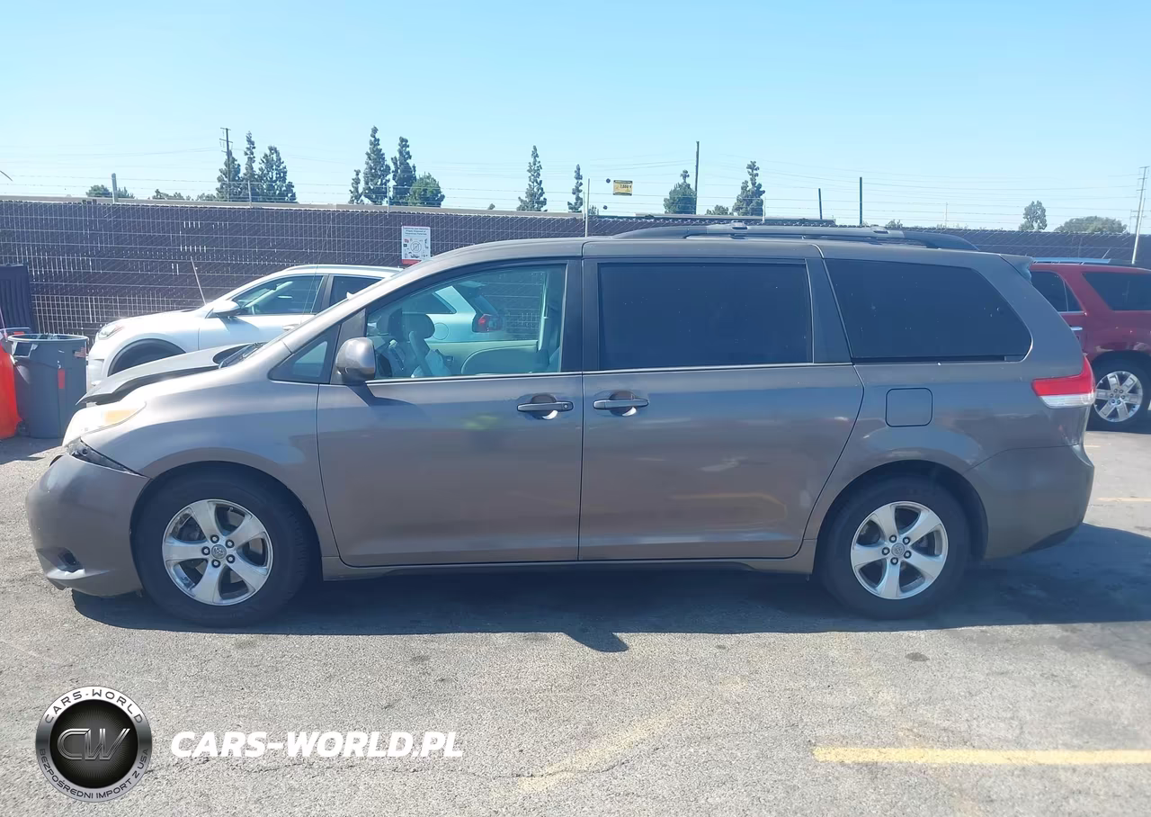 2012 Toyota Sienna Le V6 8 Passenger VIN:5TDKK3DC6CS269159 - 14