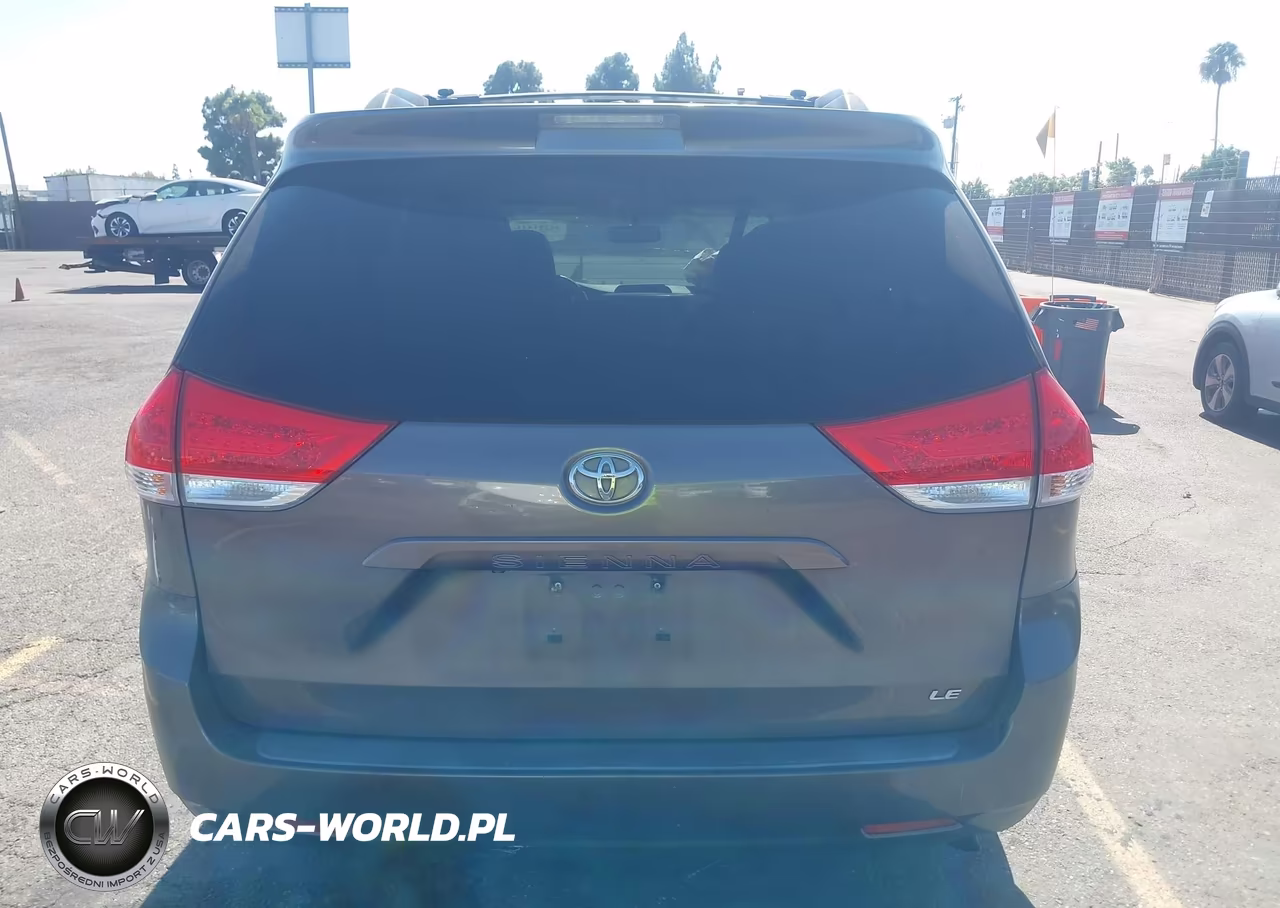 2012 Toyota Sienna Le V6 8 Passenger VIN:5TDKK3DC6CS269159 - 16