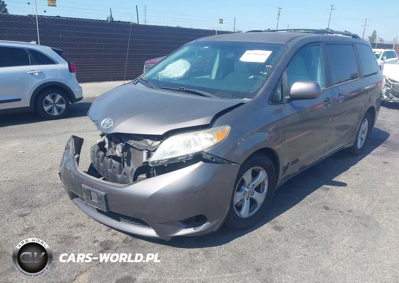 2012 Toyota Sienna Le V6 8 Passenger VIN:5TDKK3DC6CS269159 - 2