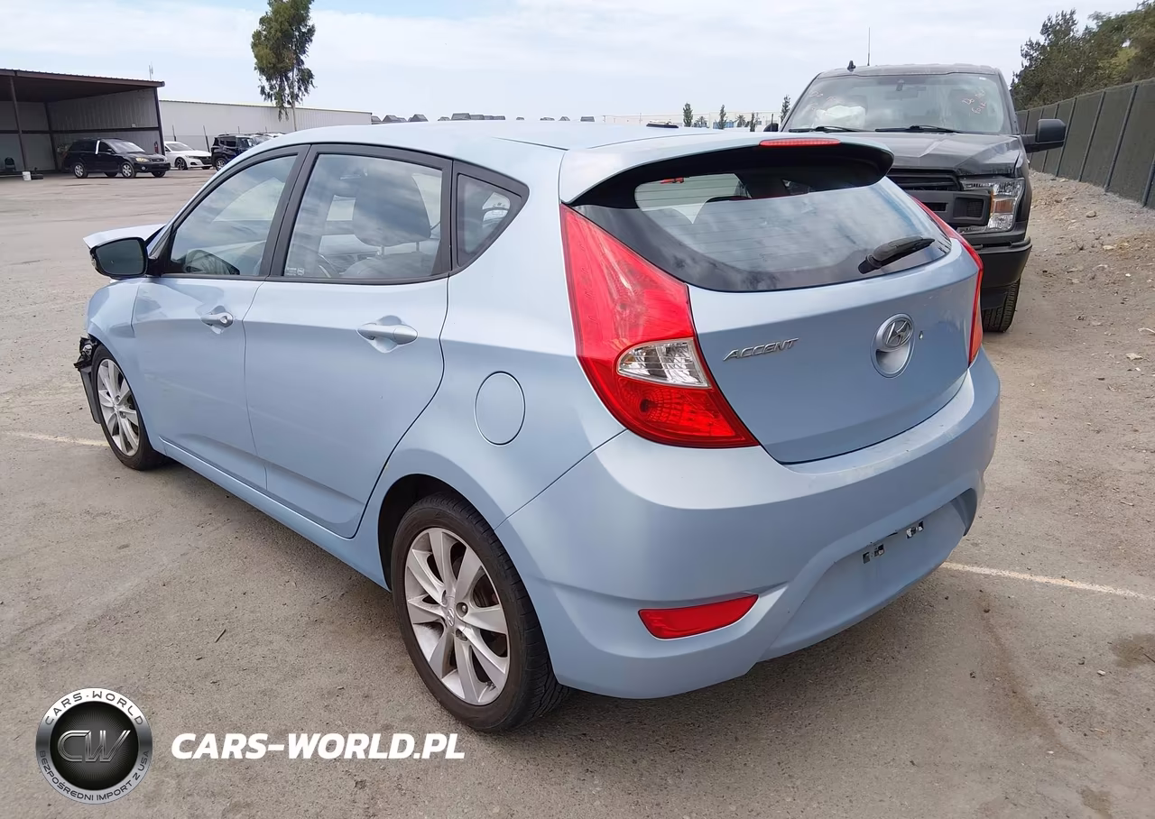 2013 Hyundai Accent Se VIN:KMHCU5AE2DU065659 - 3