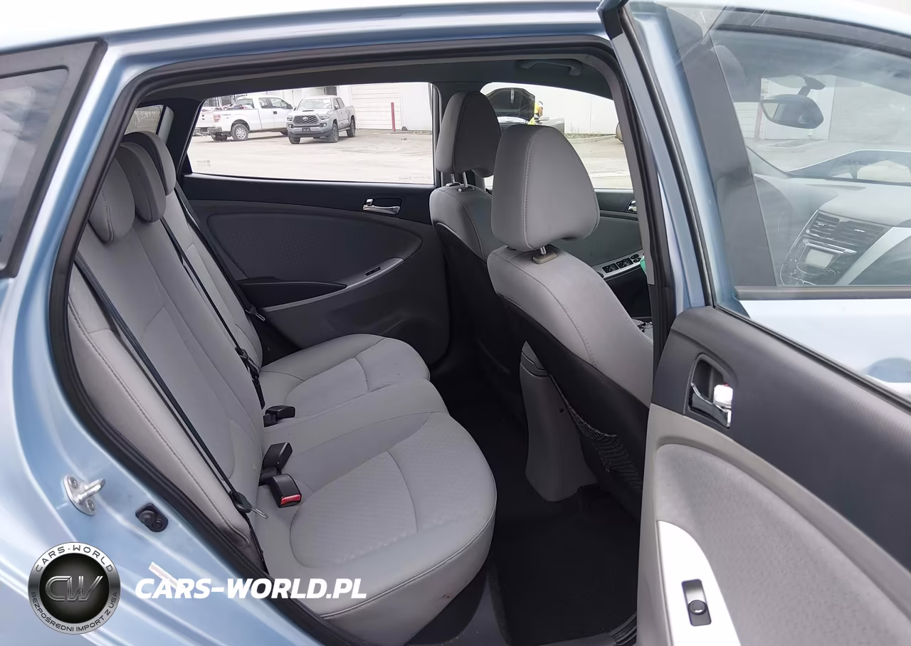 2013 Hyundai Accent Se VIN:KMHCU5AE2DU065659 - 8