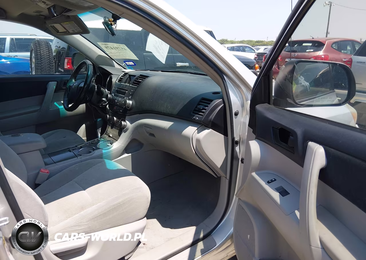 2010 Toyota Highlander Base V6 VIN:5TDZK3EH4AS003208 - 5