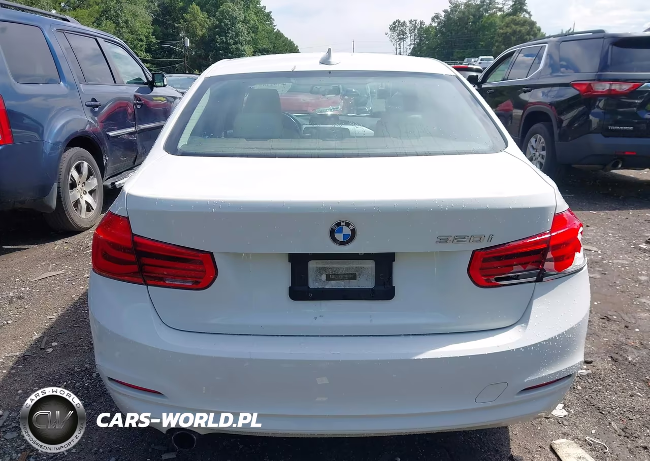 2018 BMW 320I VIN:WBA8A9C51JAD27904 - 17