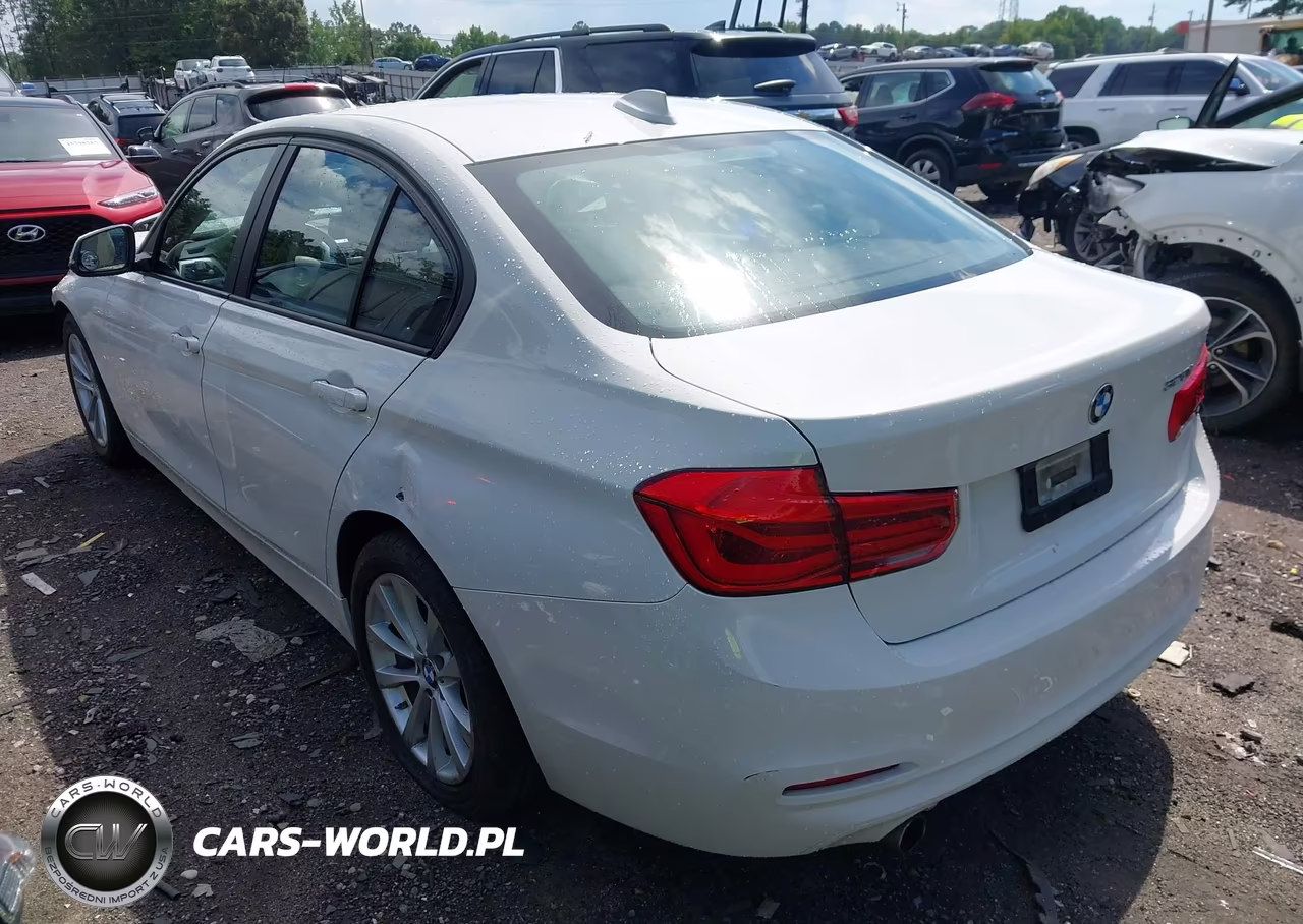 2018 BMW 320I VIN:WBA8A9C51JAD27904 - 3
