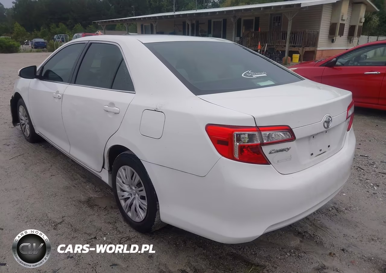 2013 Toyota Camry Le VIN:4T4BF1FK6DR317867 - 3