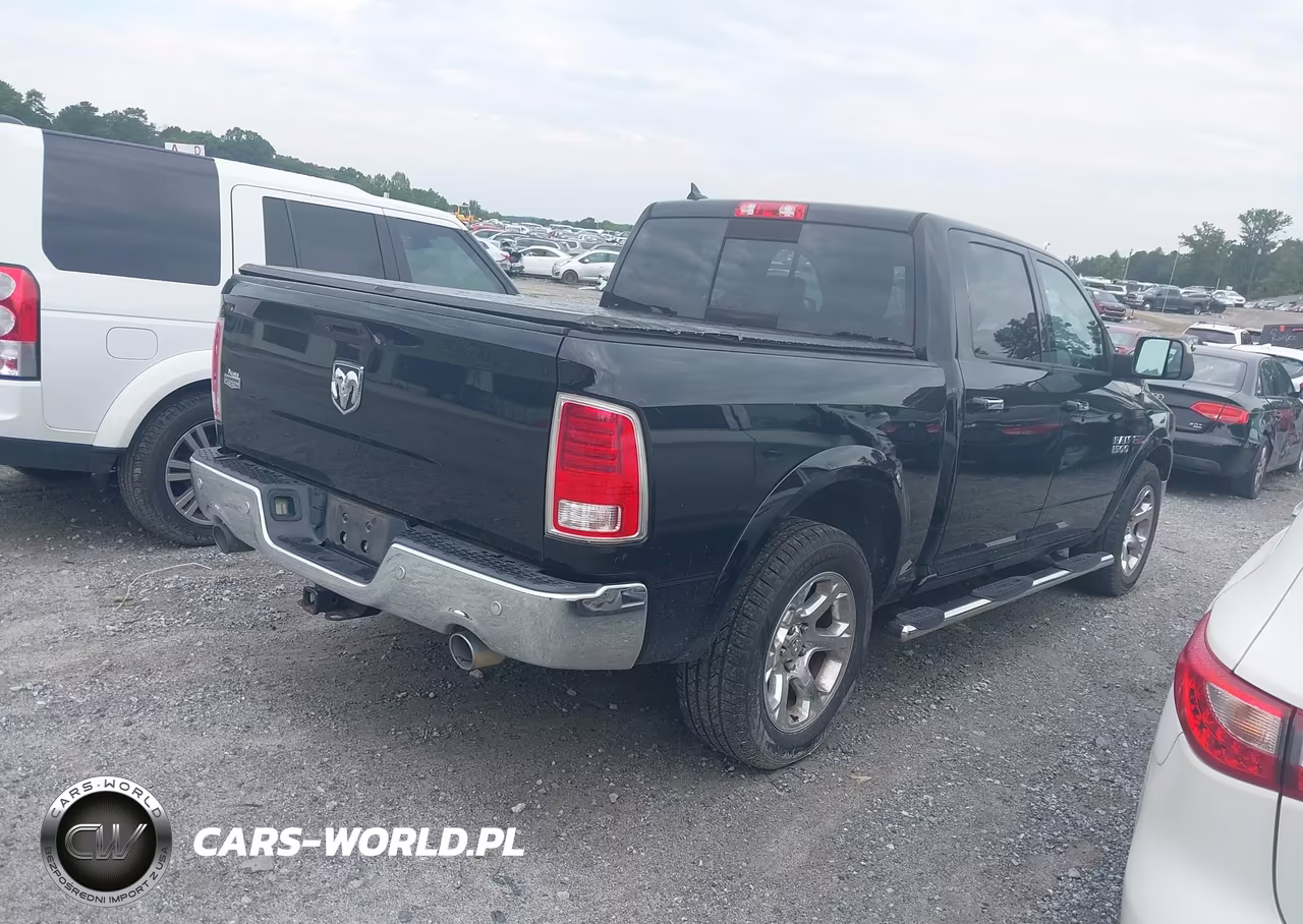 2015 Ram 1500 Laramie VIN:1C6RR6NM3FS578013 - 4
