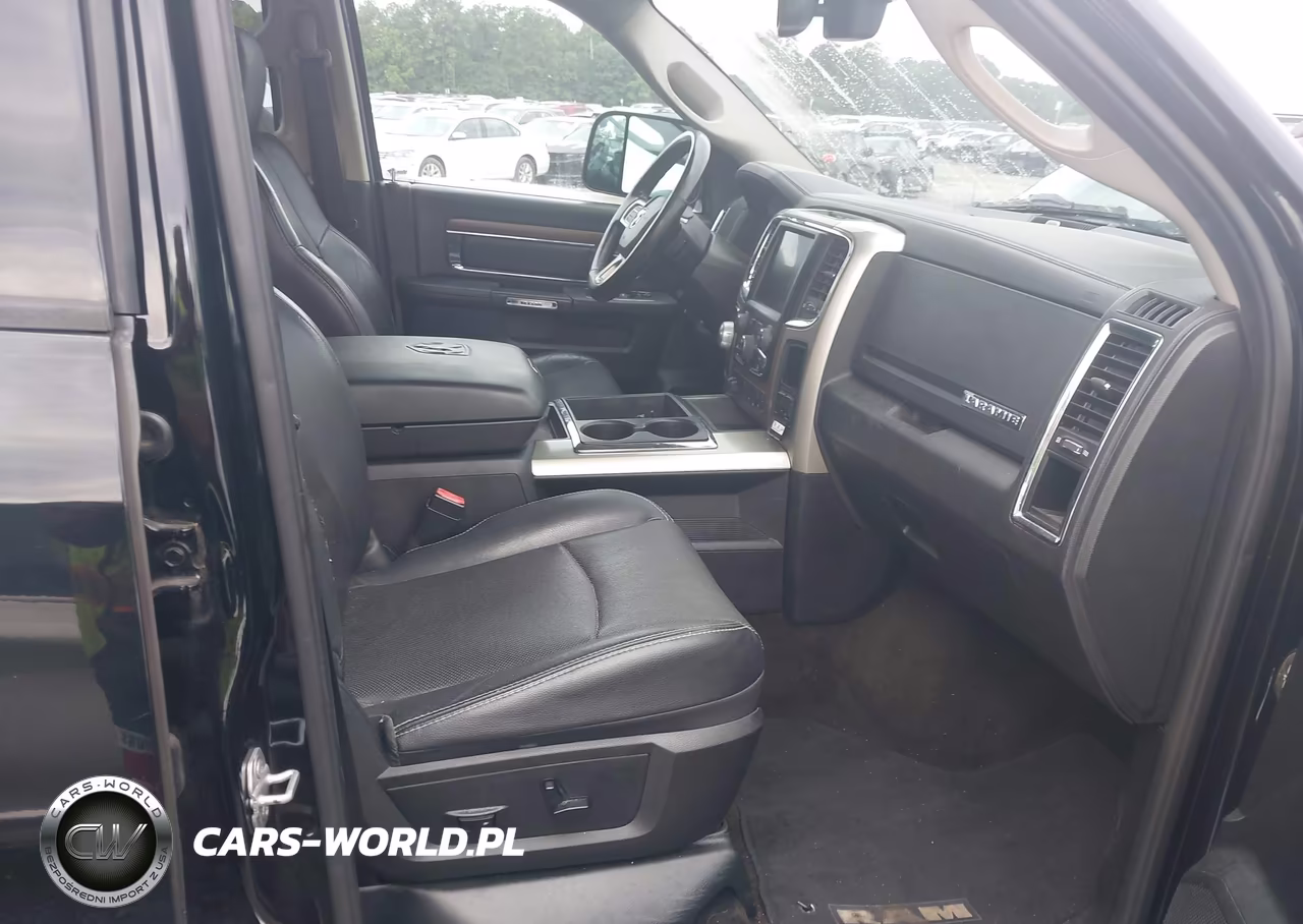 2015 Ram 1500 Laramie VIN:1C6RR6NM3FS578013 - 5