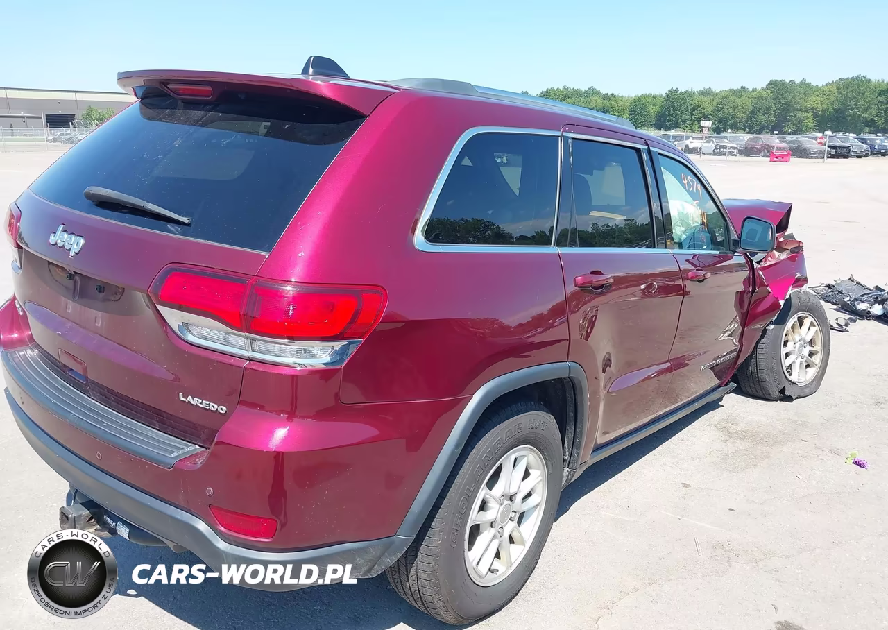 2020 Jeep Grand Cherokee Laredo E 4X4 VIN:1C4RJFAG0LC216582 - 4