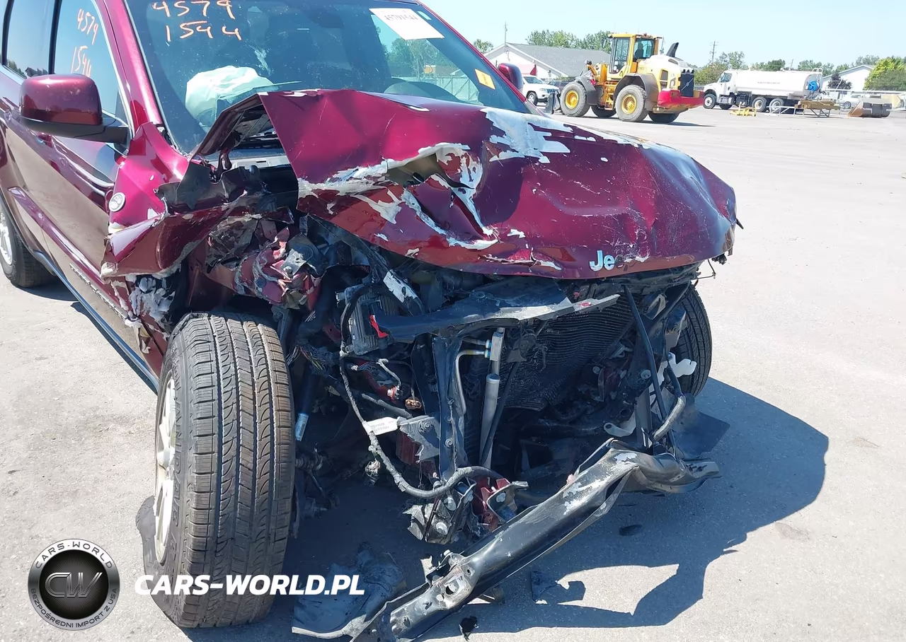 2020 Jeep Grand Cherokee Laredo E 4X4 VIN:1C4RJFAG0LC216582 - 6