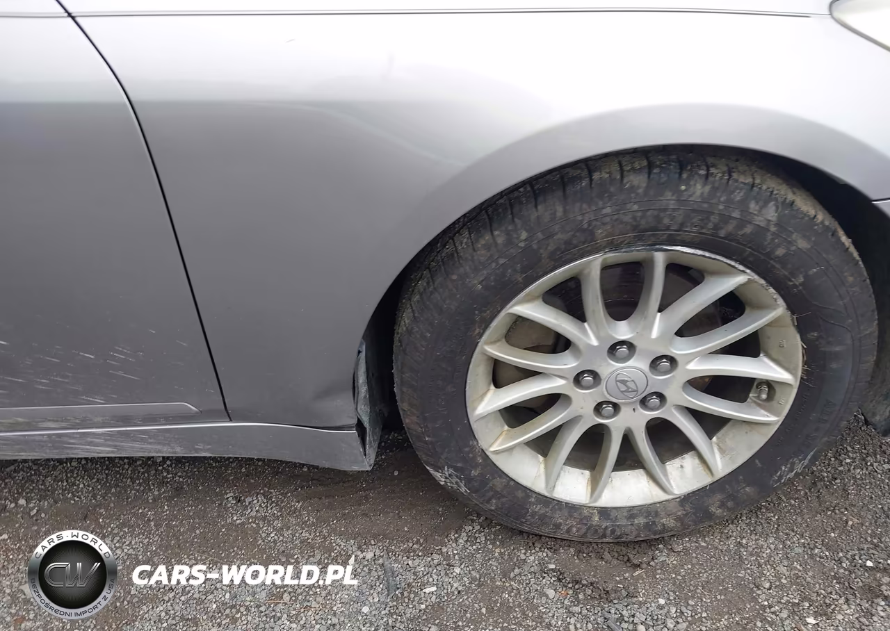 2011 Hyundai Genesis 3.8 VIN:KMHGC4DE2BU113216 - 15
