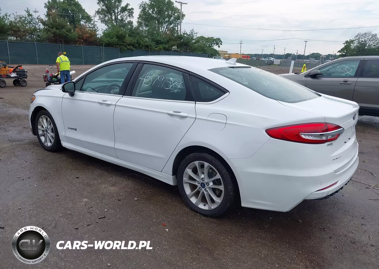2019 Ford Fusion Hybrid Se VIN:3FA6P0LU2KR102686 - 3
