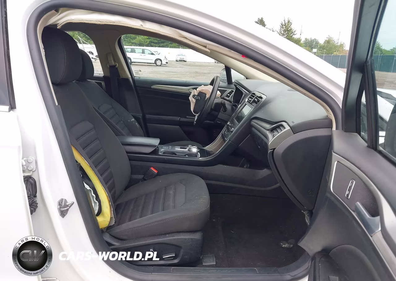 2019 Ford Fusion Hybrid Se VIN:3FA6P0LU2KR102686 - 5