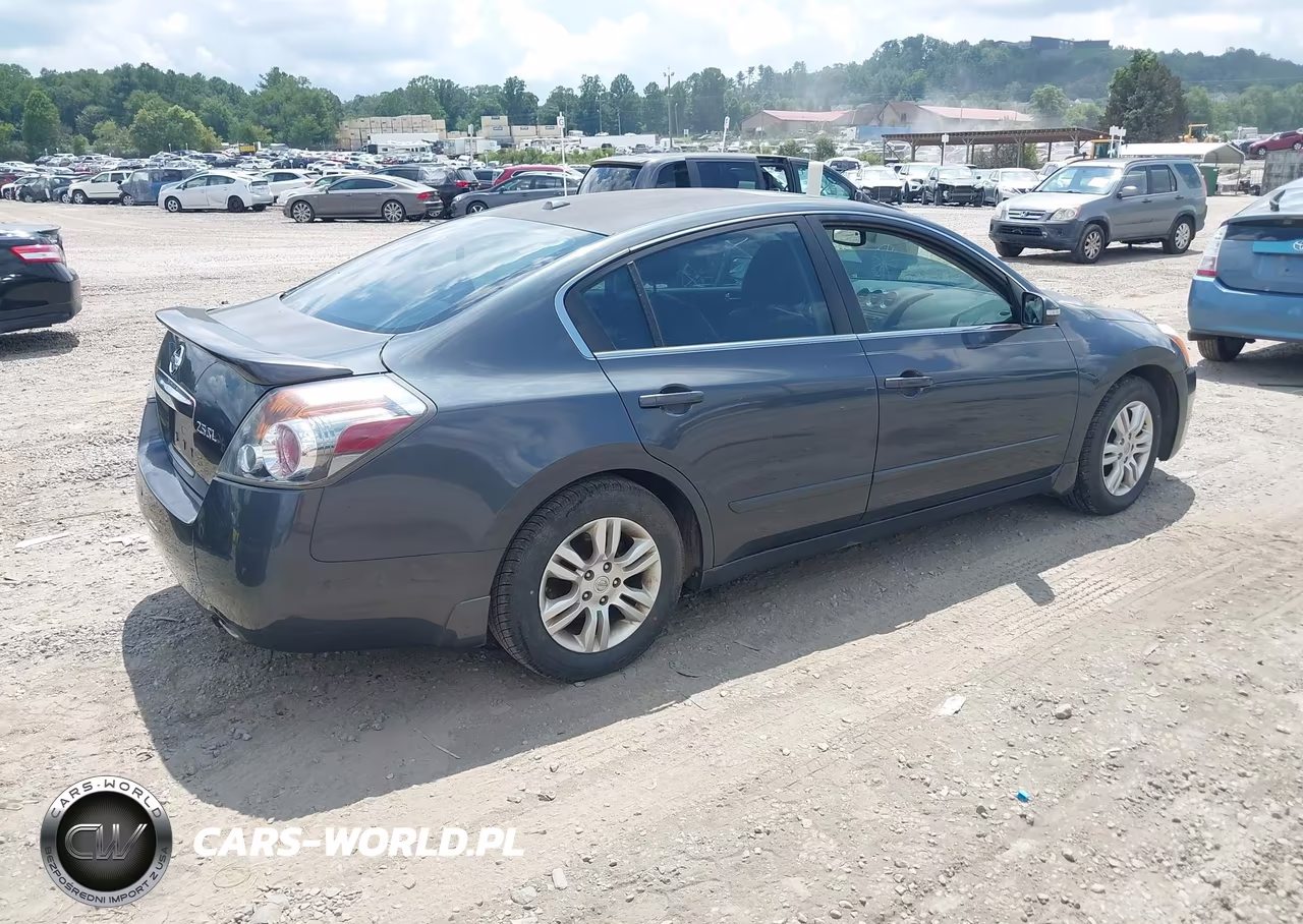 2011 Nissan Altima 2.5 S VIN:1N4AL2AP6BN421915 - 4