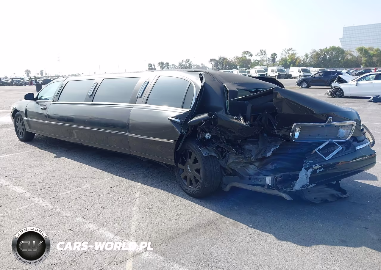 2006 Lincoln Town Car Executive VIN:1L1FM88W76Y621314 - 3