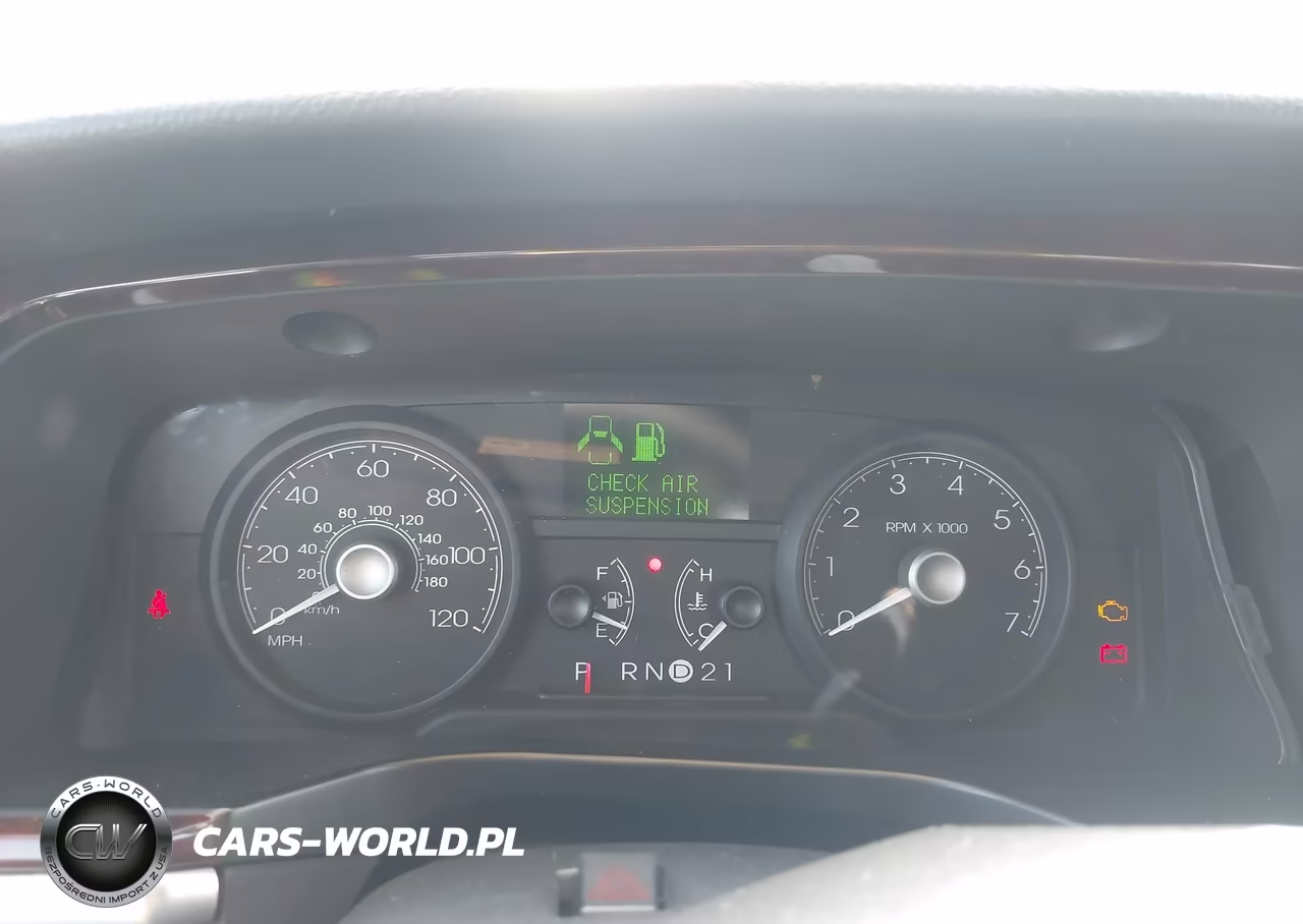 2006 Lincoln Town Car Executive VIN:1L1FM88W76Y621314 - 7