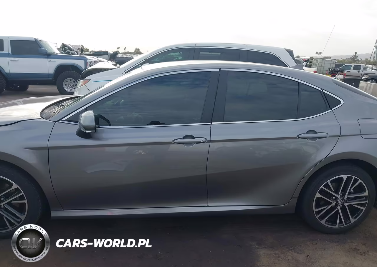2026 Toyota Camry Xle VIN:4T1DAACK0TU666897 - 14