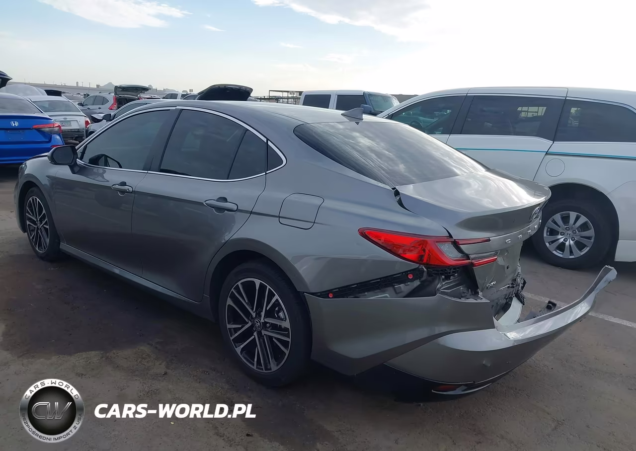 2026 Toyota Camry Xle VIN:4T1DAACK0TU666897 - 3